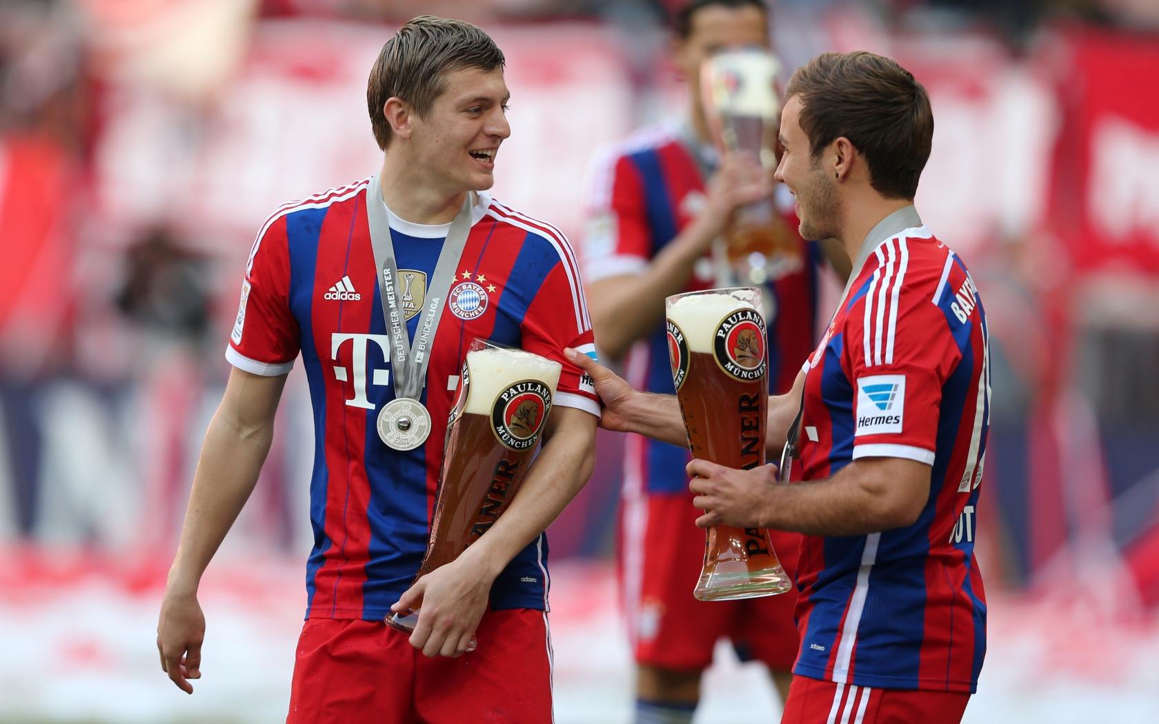 詹：现在的身体状态还不是很好；施洛特贝克整天说“废话”（詹：身体状态仍未达最佳，称施洛特贝克整天“说废话”）