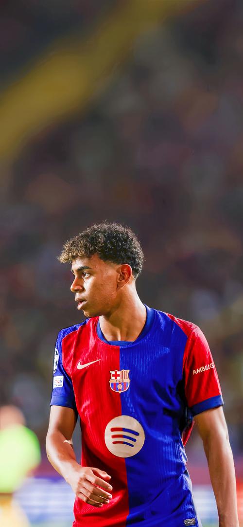 萨拉赫缺阵利物浦争议点球告负，球员称判罚牵强（萨拉赫缺阵之际利物浦折戟争议点球，球员直指判罚牵强）