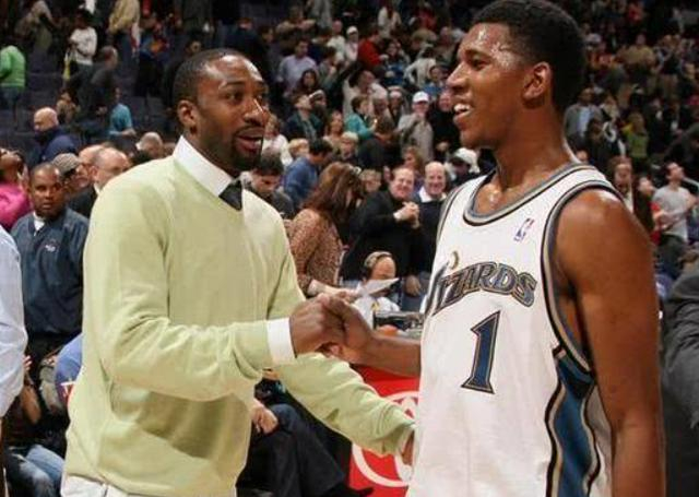 拜仁莱万多夫斯基连续两场进球（莱万多夫斯基为拜仁连场破门）