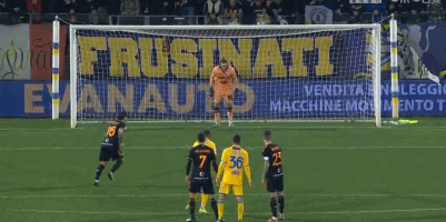 国米官方宣布邦尼左膝轻微扭伤，下周将再对伤情做出评估（国米官宣：邦尼左膝轻度扭伤，伤情将于下周复评）