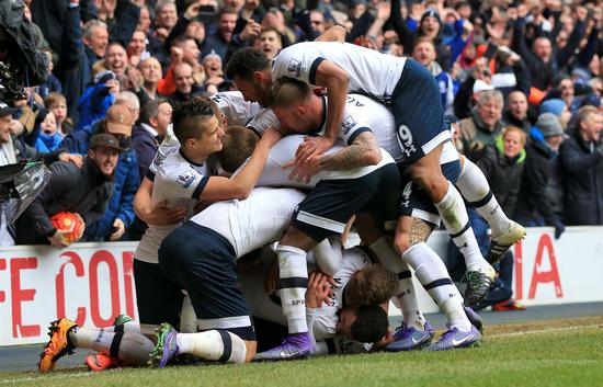 法兰克福主帅：球队上次客战巴萨是次伟大的经历，但已成历史（法兰克福主帅：上次客战巴萨难忘，如今已成历史）