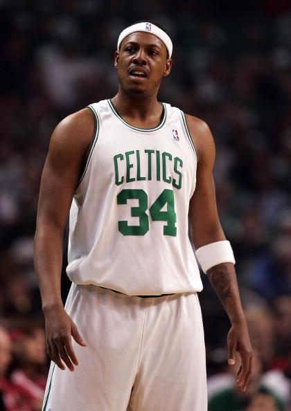 哈登生涯3次单场10+三分，与拉文和JR并列历史第四位（哈登生涯三度单场10+三分，与拉文、JR并列历史第4位）