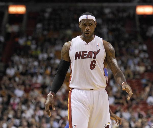 格里马尔多破门，勒沃库森队史第二次欧冠做客英格兰取得领先（格里马尔多建功，勒沃库森队史第二次欧冠英伦客场先拔头筹）