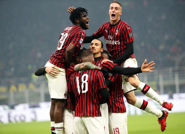 多家媒体：萨拉赫将入选战布莱顿大名单，该决定由斯洛特做出（斯洛特拍板，萨拉赫入选战布莱顿名单，已获多家媒体证实）