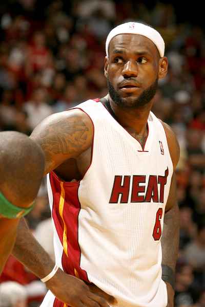 世体：施洛特贝克仍犹豫与多特续约，皇马与巴萨将争夺他（世体：施洛特贝克对与多特续约尚存迟疑，皇马巴萨或将展开争夺）